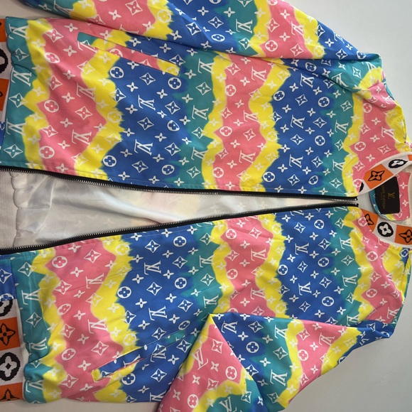 Unique and exclusive LV wind breaker jacket - Picture 5 of 5